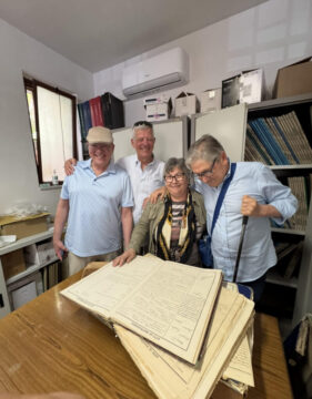 Visit to the town hall in San Roberto searching family roots