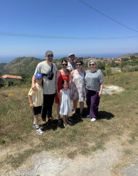 Guided herittage tour through a travelers ancestral village in Calabria Italy