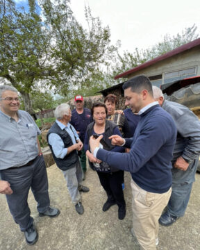 Guests find their cousins for the first time in Curinga Calabria during their family heritage tour