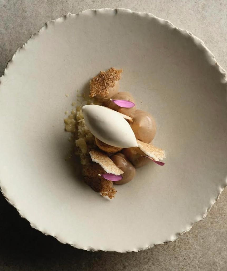 Elegant plated dish served at Michelin starred restaurant Qafiz